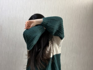怖がる女性